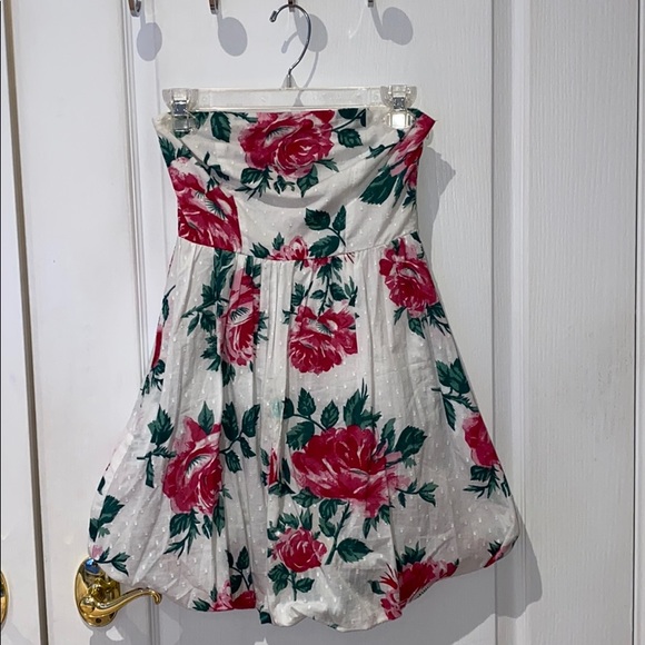 Urban Outfitters White Floral Strapless Dress - Picture 2 of 7